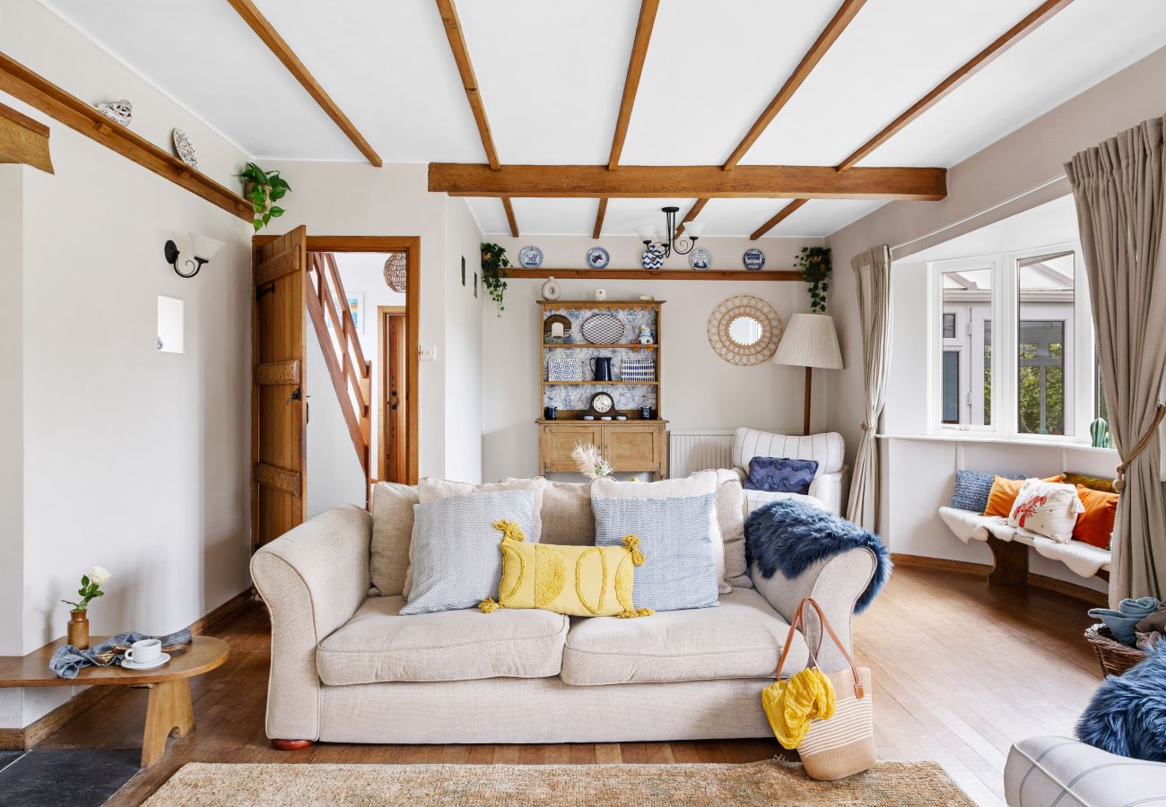 House in Charlestown - Blue Haze - Family accommodation with private beach access
