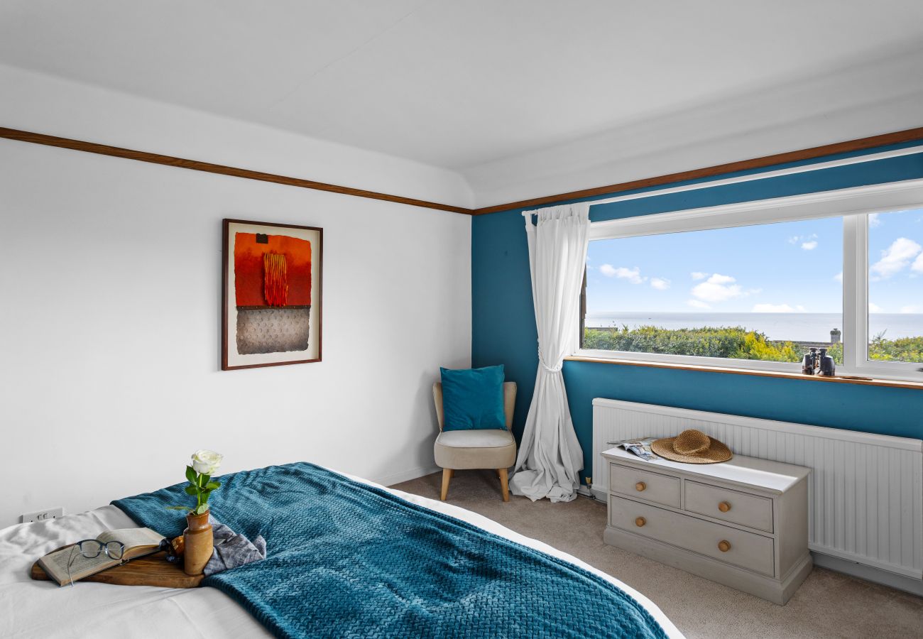 House in Charlestown - Blue Haze - Family accommodation with private beach access