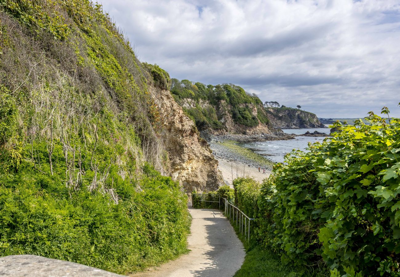 House in Charlestown - Blue Haze - Family accommodation with private beach access