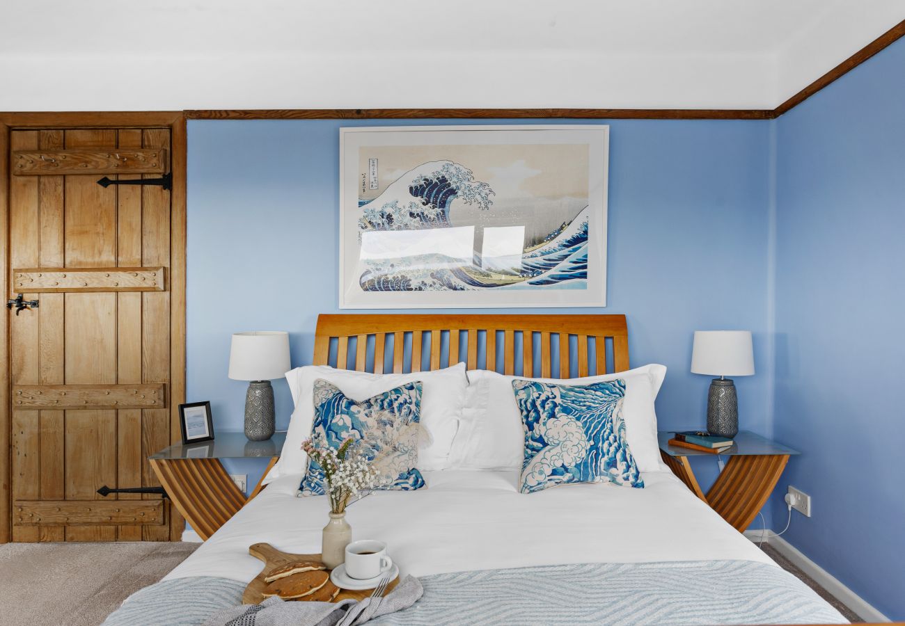 House in Charlestown - Blue Haze - Family accommodation with private beach access