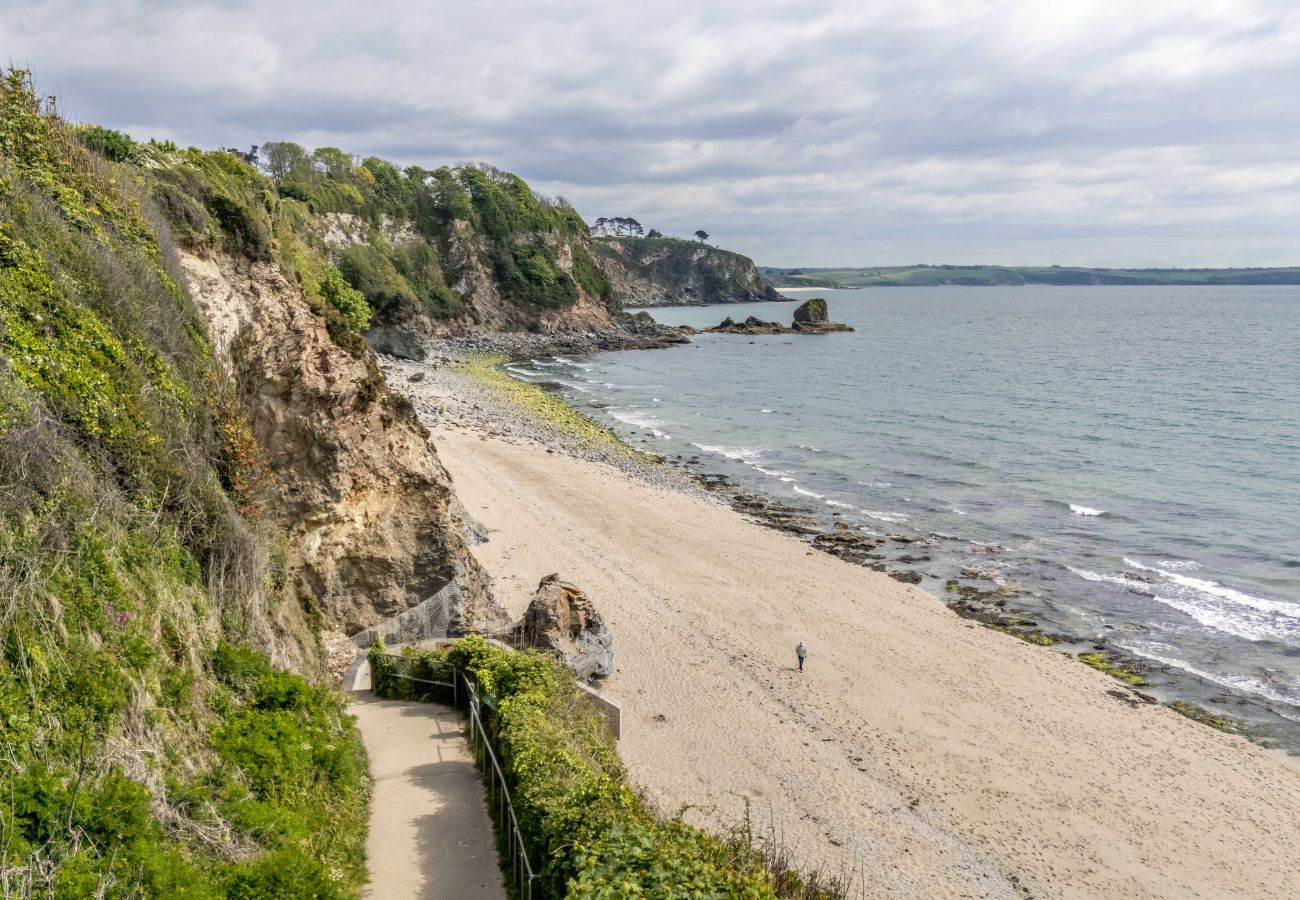 House in Charlestown - Blue Haze - Family accommodation with private beach access