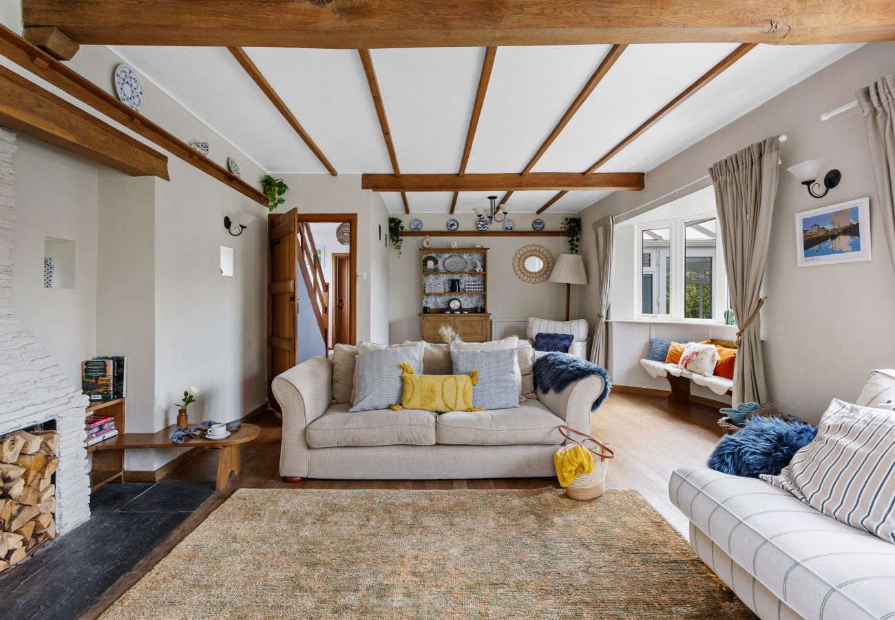 House in Charlestown - Blue Haze - Family accommodation with private beach access