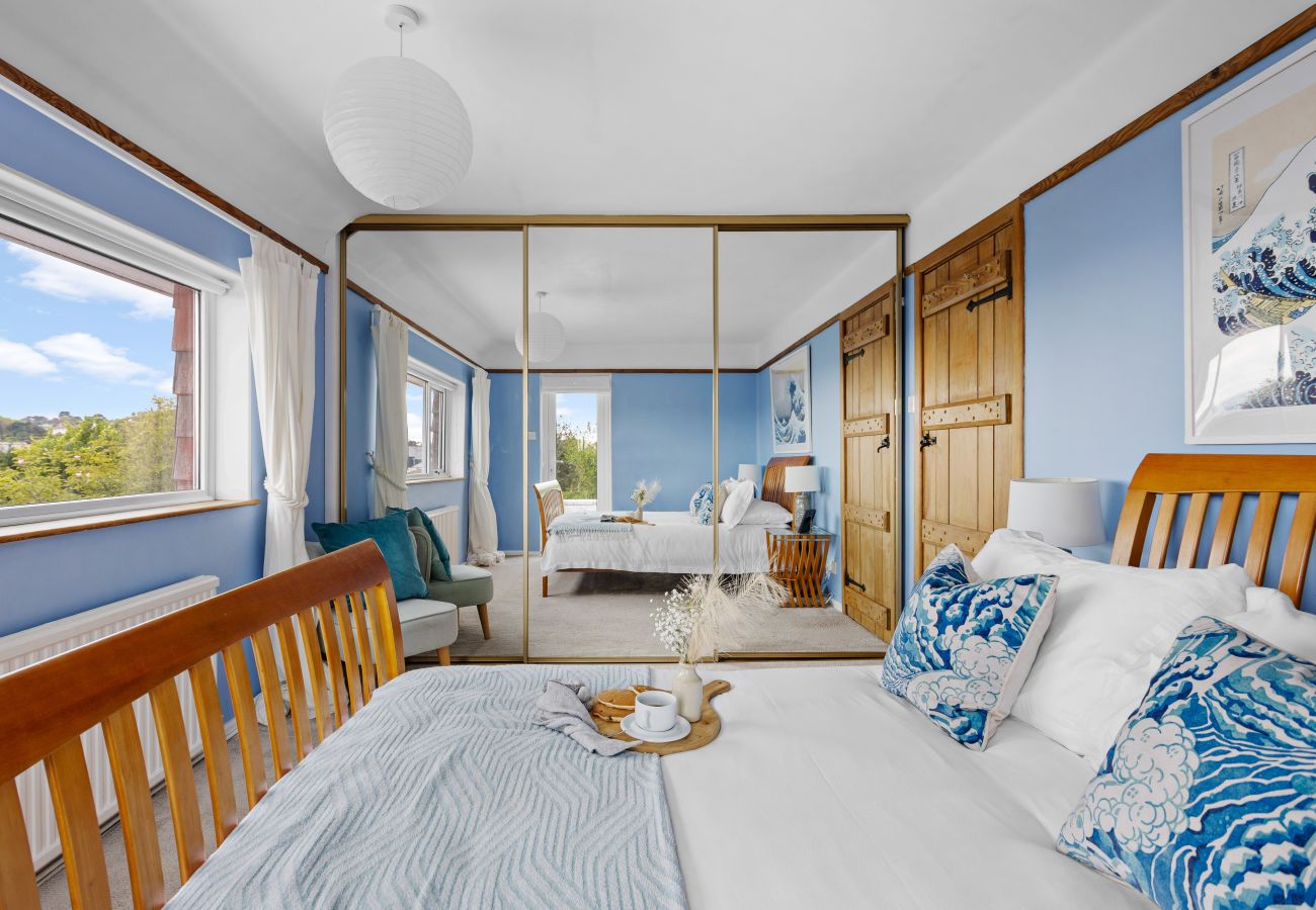 House in Charlestown - Blue Haze - Family accommodation with private beach access