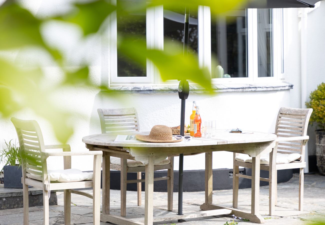 House in Charlestown - Blue Haze - Family accommodation with private beach access