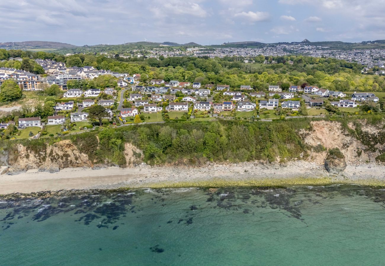 House in Charlestown - Blue Haze - Family accommodation with private beach access