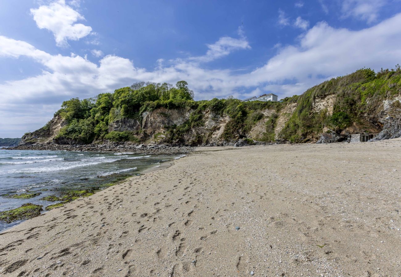 House in Charlestown - Blue Haze - Family accommodation with private beach access