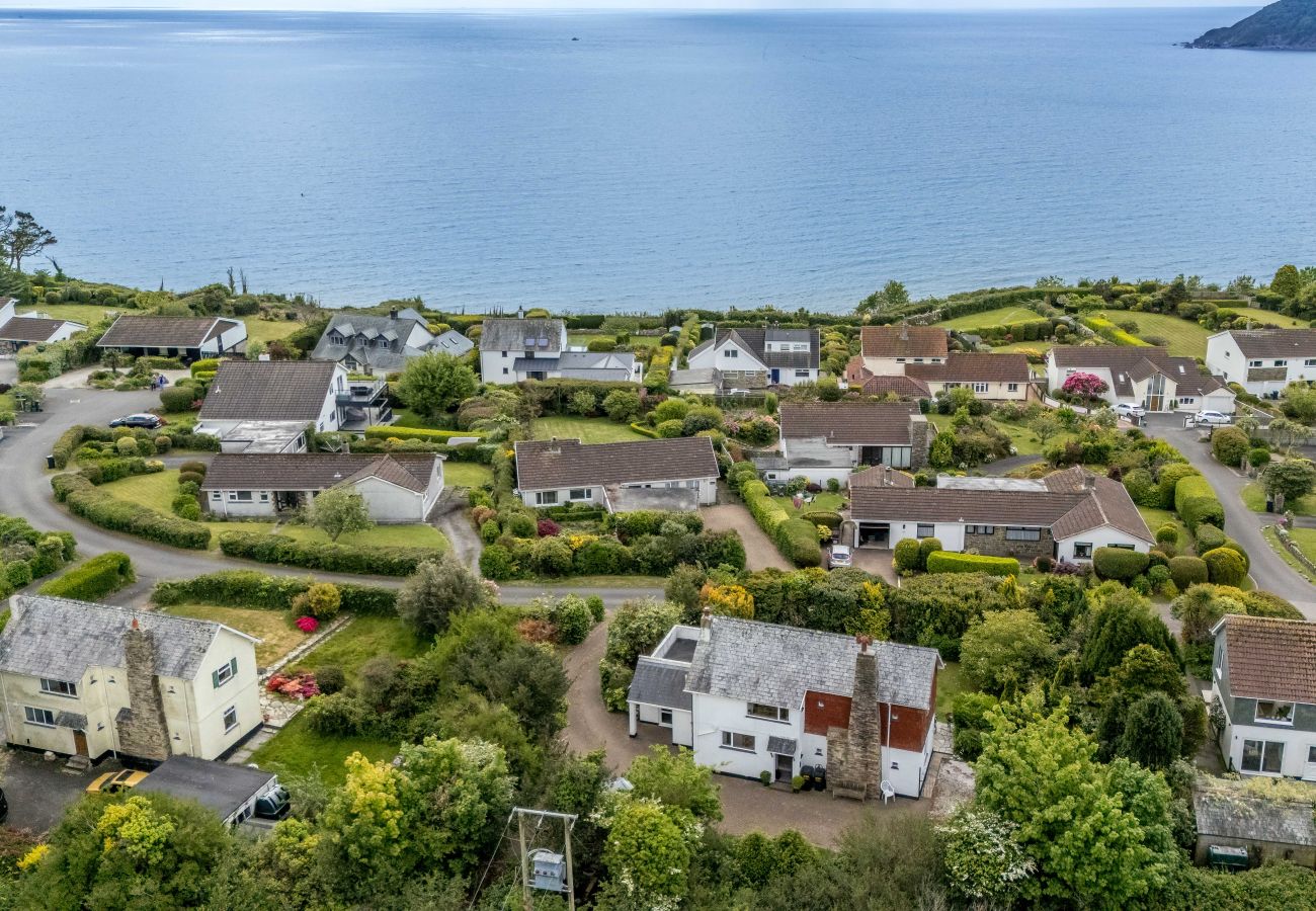 House in Charlestown - Blue Haze - Family accommodation with private beach access