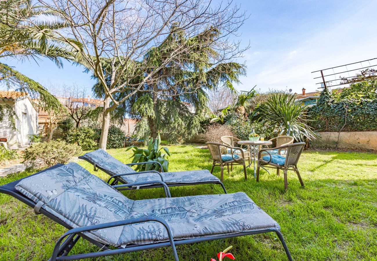 Apartment in Pula - Apartment Rossi Pula with Magical Garden