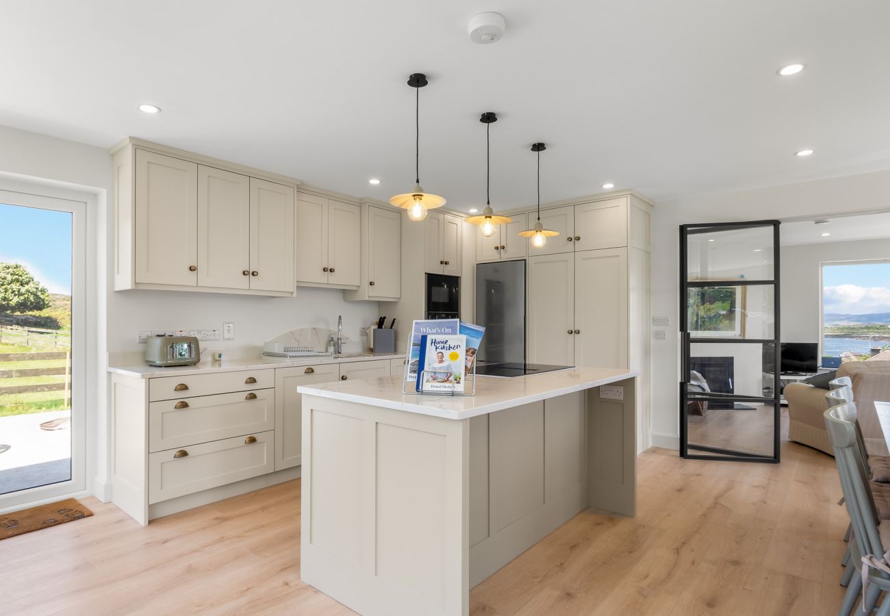 House in Roundstone -  Roundstone Vista 