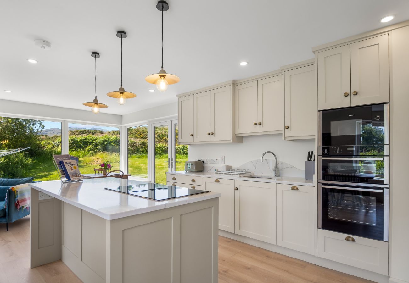 House in Roundstone -  Roundstone Vista 