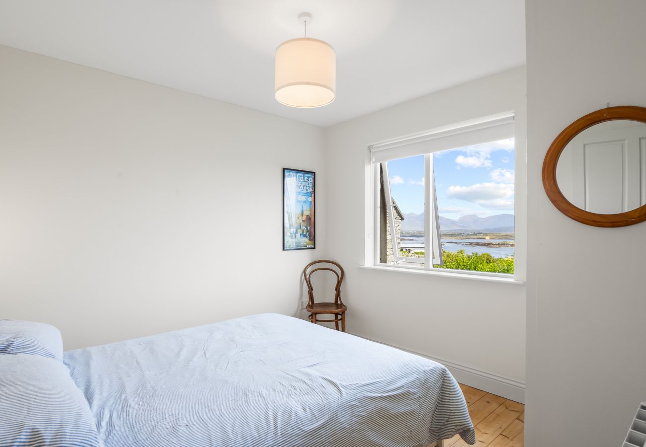 House in Roundstone -  Roundstone Vista 