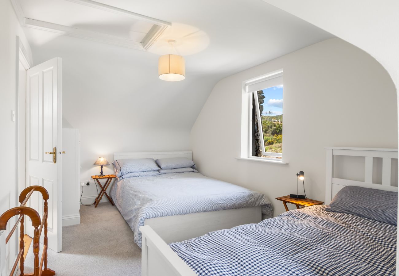 House in Roundstone -  Roundstone Vista 
