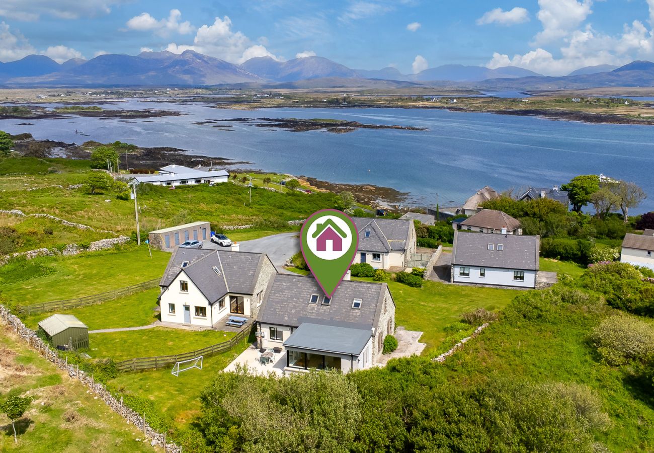 House in Roundstone -  Roundstone Vista 