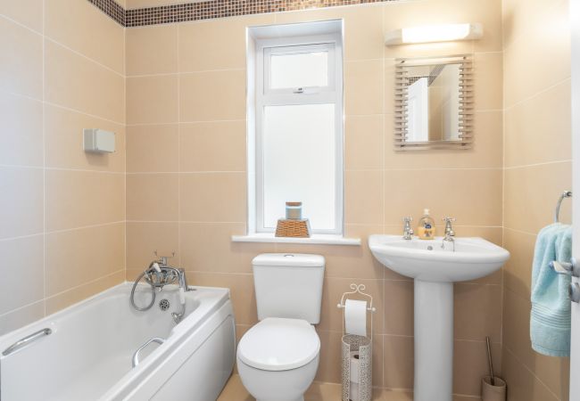 House in Clifden - Cuirt Haven Clifden  House in Clifden - Cuirt Haven Clifden