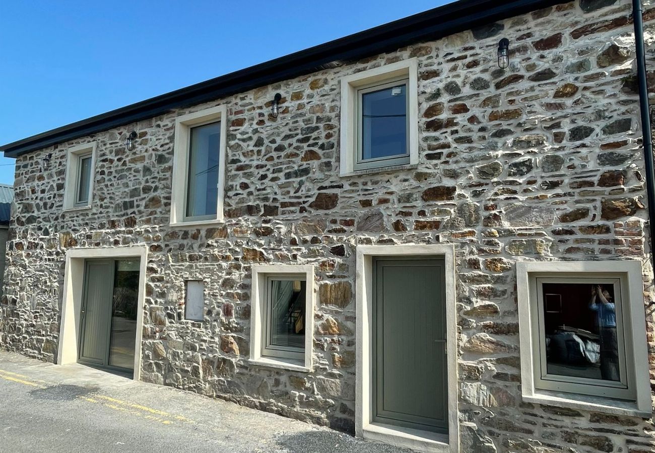 House in Clifden - The Warehouse, Clifden Modern and elegant 