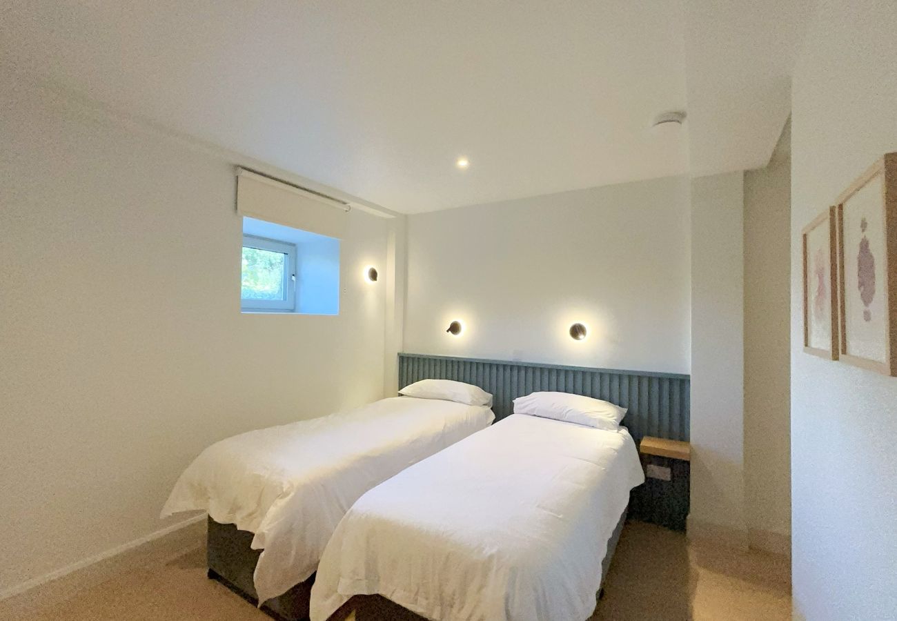 House in Clifden - The Warehouse, Clifden Modern and elegant 