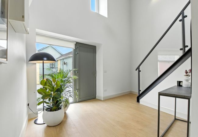 House in Clifden - The Loft @ The Warehouse Clifden House in Clifden - The Loft @ The Warehouse Clifden