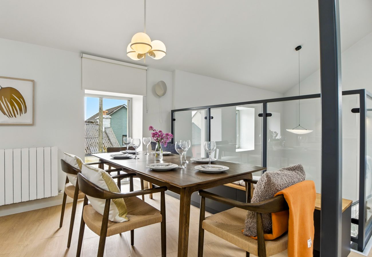 House in Clifden - The Loft @ The Warehouse Clifden