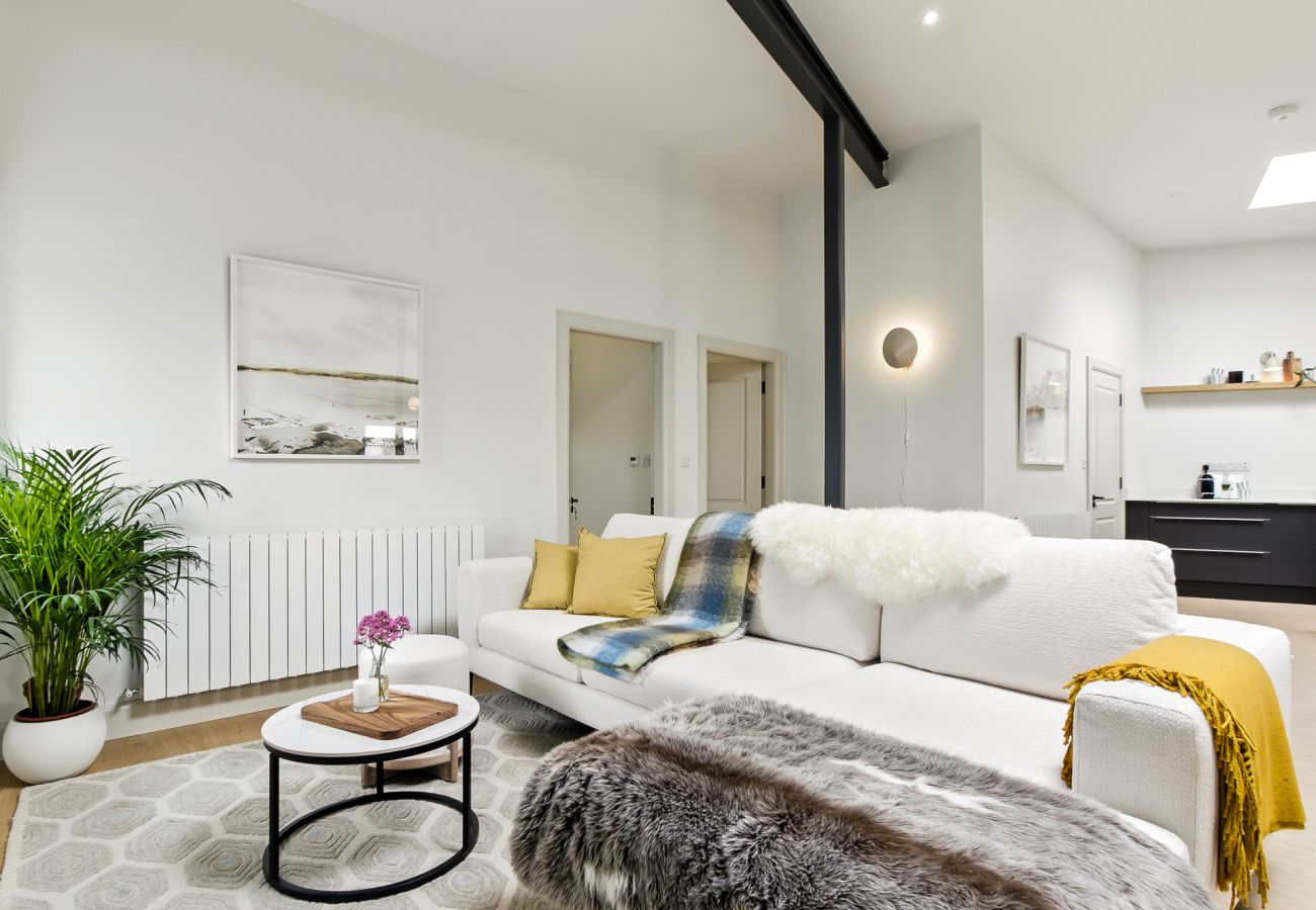 House in Clifden - The Loft @ The Warehouse Clifden