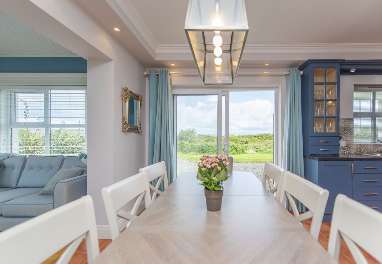 House in Ballyconneely - Grianán, Ballyconneely – Amazing Views and Space