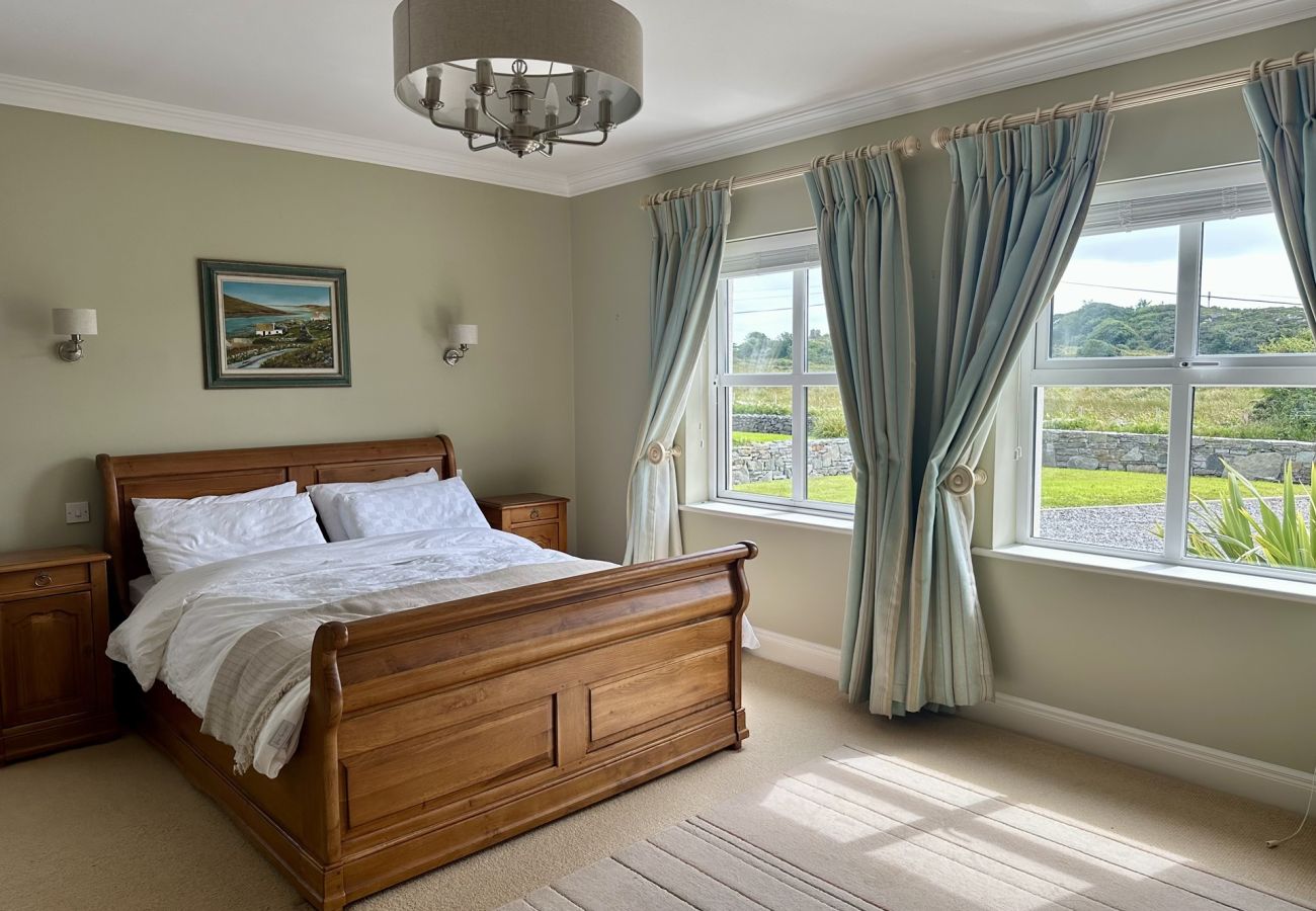 House in Ballyconneely - Grianán, Ballyconneely – Amazing Views and Space