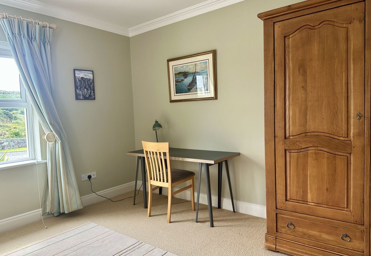 House in Ballyconneely - Grianán, Ballyconneely – Amazing Views and Space
