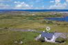 House in Cleggan - Hughs Cottage Panoramic Sea & Lake Views