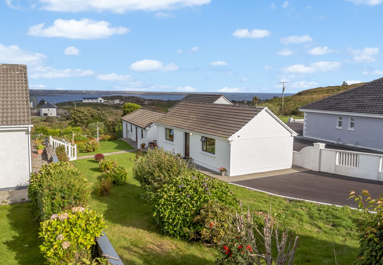 House in Carraroe - Tigh an Bheachaire Carraroe