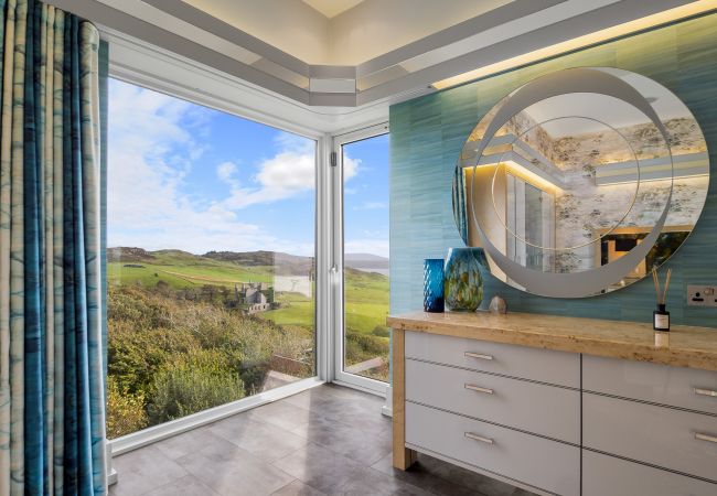 Villa in Clifden - Suaimhneas Villa with Castle and Sea Views  Villa in Clifden - Suaimhneas Villa with Castle and Sea Views