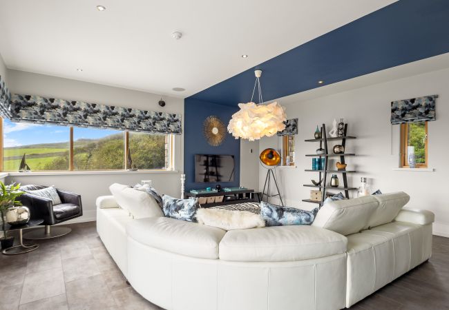 Villa in Clifden - Suaimhneas Villa with Castle and Sea Views  Villa in Clifden - Suaimhneas Villa with Castle and Sea Views