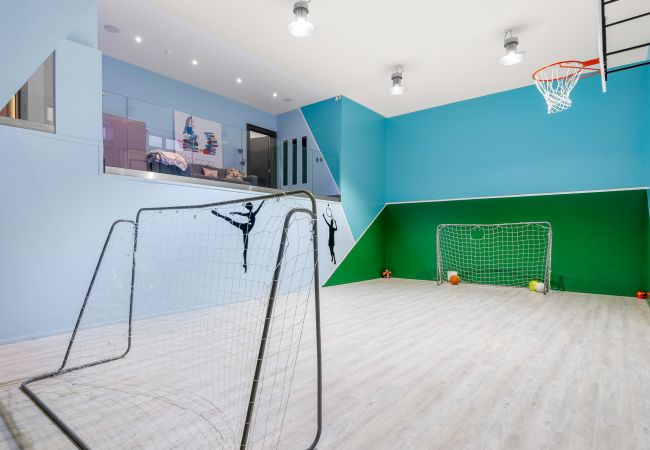 Villa in Clifden - Suaimhneas Villa with Castle and Sea Views  Villa in Clifden - Suaimhneas Villa with Castle and Sea Views