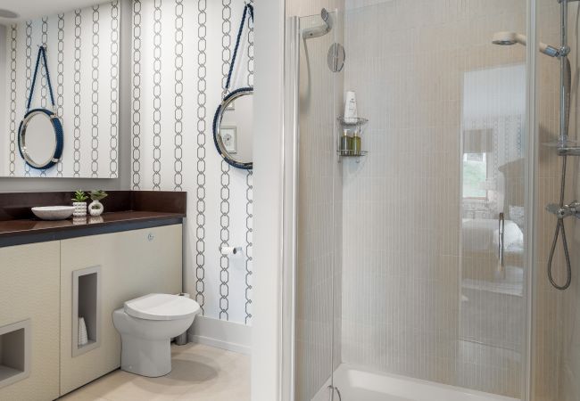 Villa in Clifden - Suaimhneas Villa with Castle and Sea Views  Villa in Clifden - Suaimhneas Villa with Castle and Sea Views