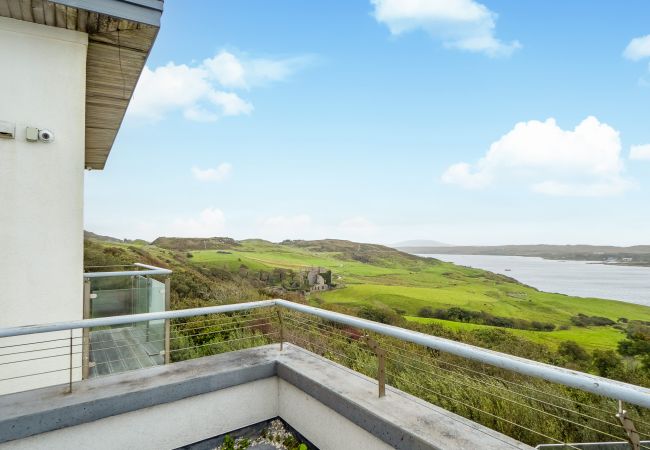 Villa in Clifden - Suaimhneas Villa with Castle and Sea Views  Villa in Clifden - Suaimhneas Villa with Castle and Sea Views