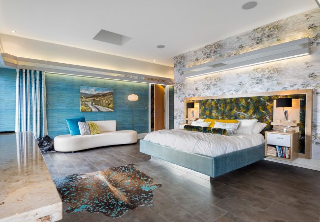 Villa in Clifden - Suaimhneas Villa with Castle and Sea Views  Villa in Clifden - Suaimhneas Villa with Castle and Sea Views