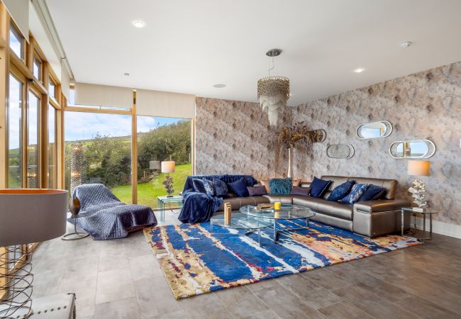 Villa in Clifden - Suaimhneas Villa with Castle and Sea Views  Villa in Clifden - Suaimhneas Villa with Castle and Sea Views