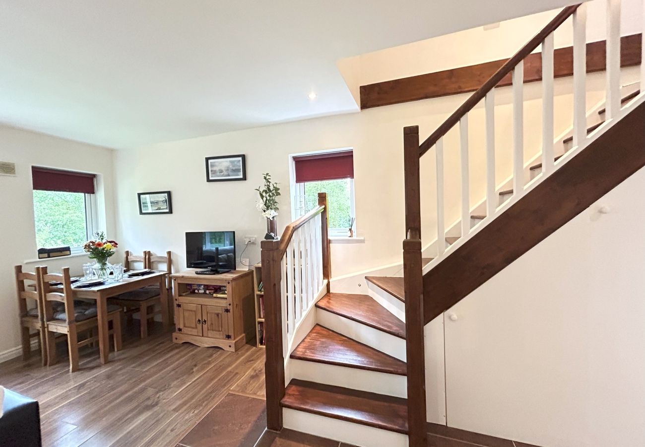 Cottage in Clifden - Set within the rolling green grounds is 93 Clifden Glen