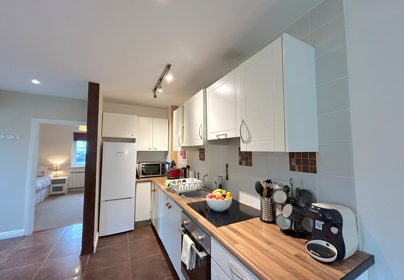 Cottage in Clifden - Set within the rolling green grounds is 93 Clifden Glen