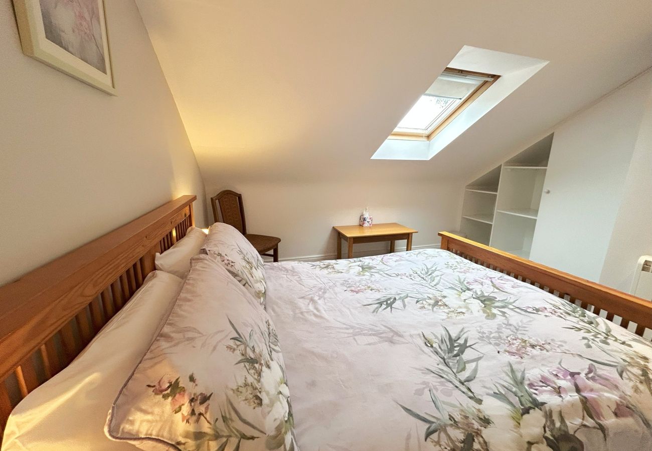 Cottage in Clifden - Set within the rolling green grounds is 93 Clifden Glen