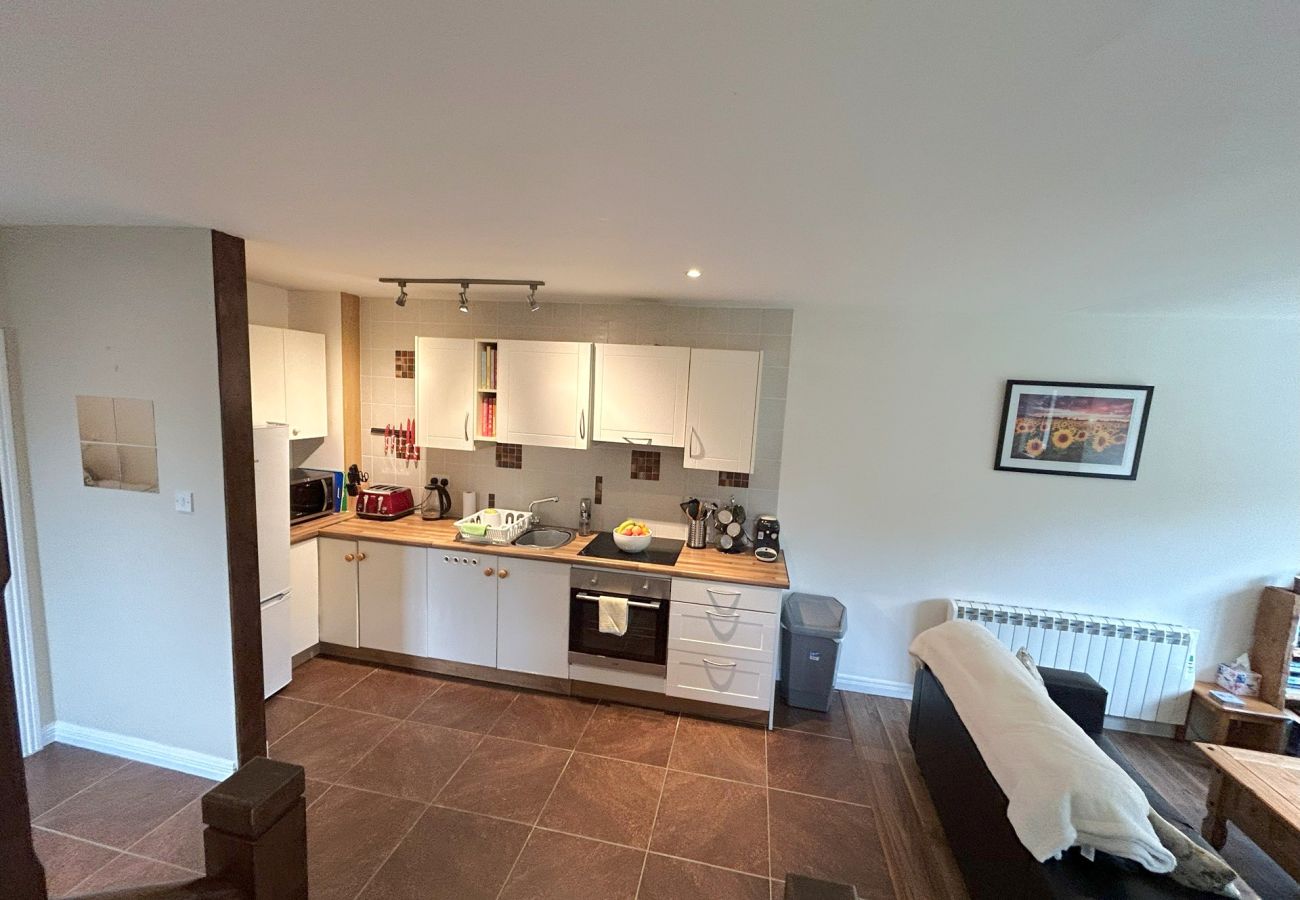 Cottage in Clifden - Set within the rolling green grounds is 93 Clifden Glen