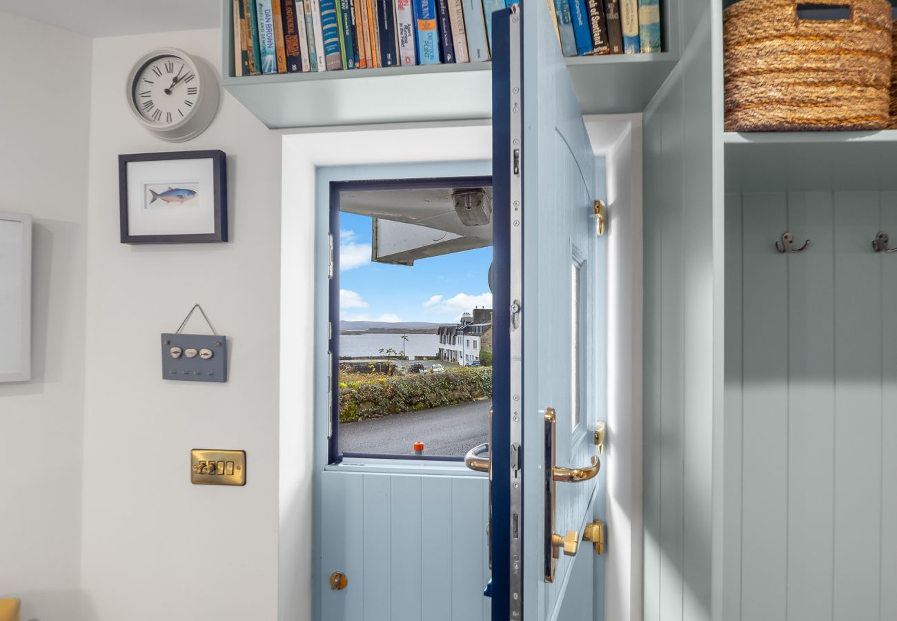 Apartment in Roundstone - A Coastal Haven at 2 Harbour View  Apartment in Roundstone - A Coastal Haven at 2 Harbour View