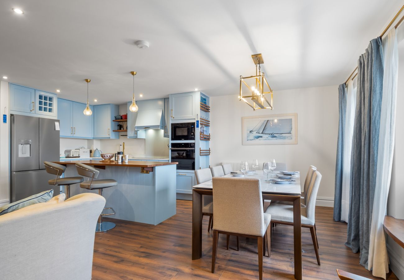 Apartment in Roundstone - A Coastal Haven at 2 Harbour View  Apartment in Roundstone - A Coastal Haven at 2 Harbour View