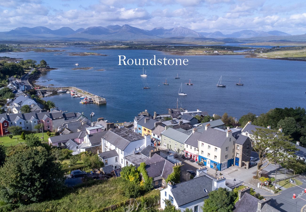 Apartment in Roundstone - A Coastal Haven at 2 Harbour View  Apartment in Roundstone - A Coastal Haven at 2 Harbour View