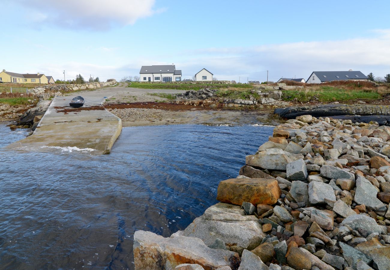 House in Carraroe -  St Thomas Bay Luxury by the Water at Carraroe