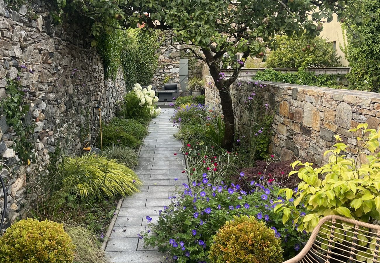 Apartment in Clifden - Market Street Apartment Clifden Town