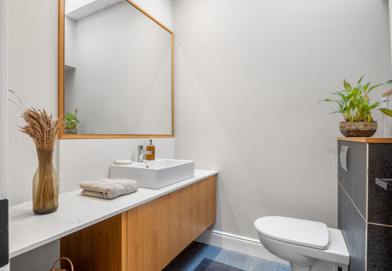 Apartment in Clifden - Market Street Apartment Clifden Town