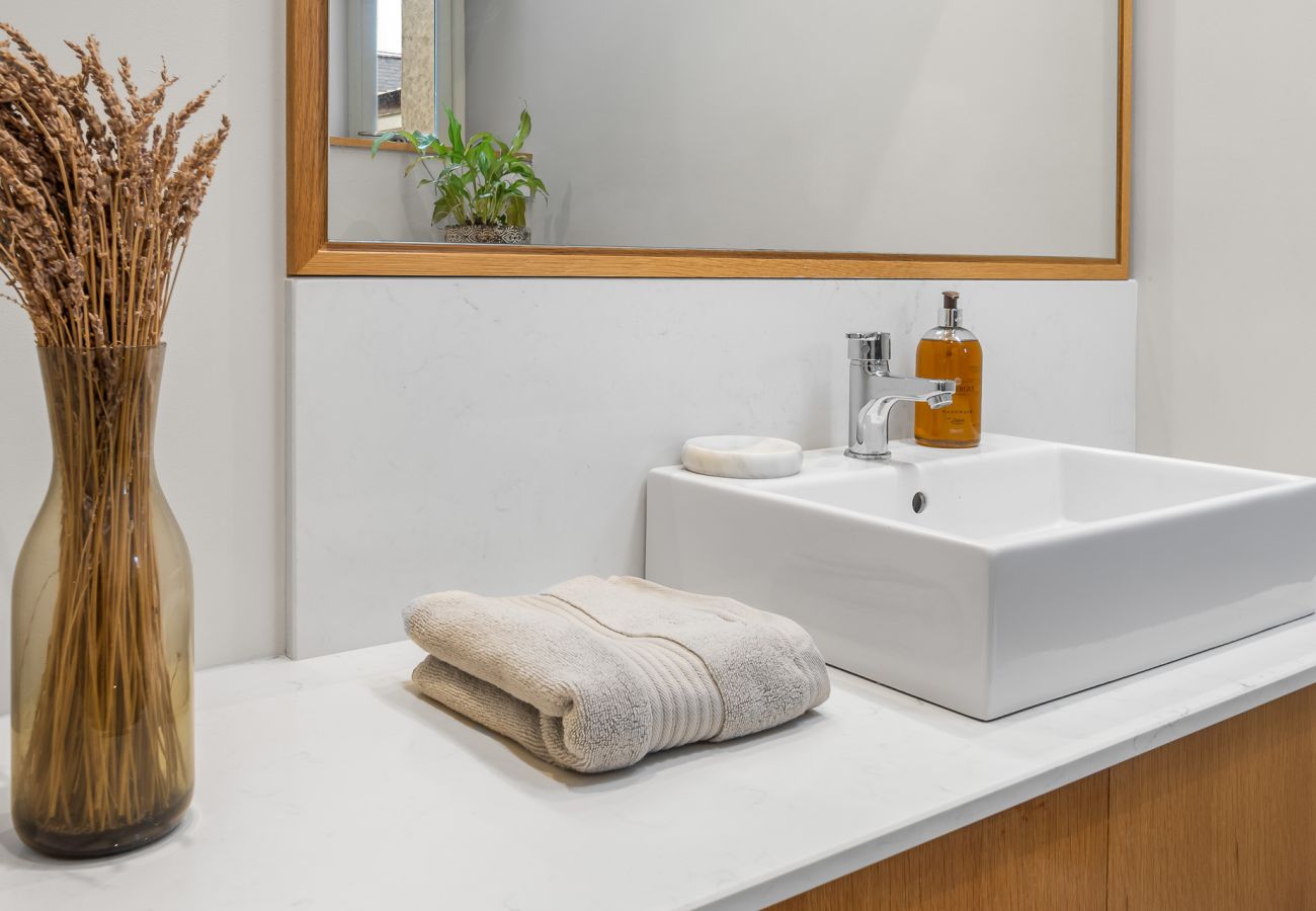 Apartment in Clifden - Market Street Apartment Clifden Town