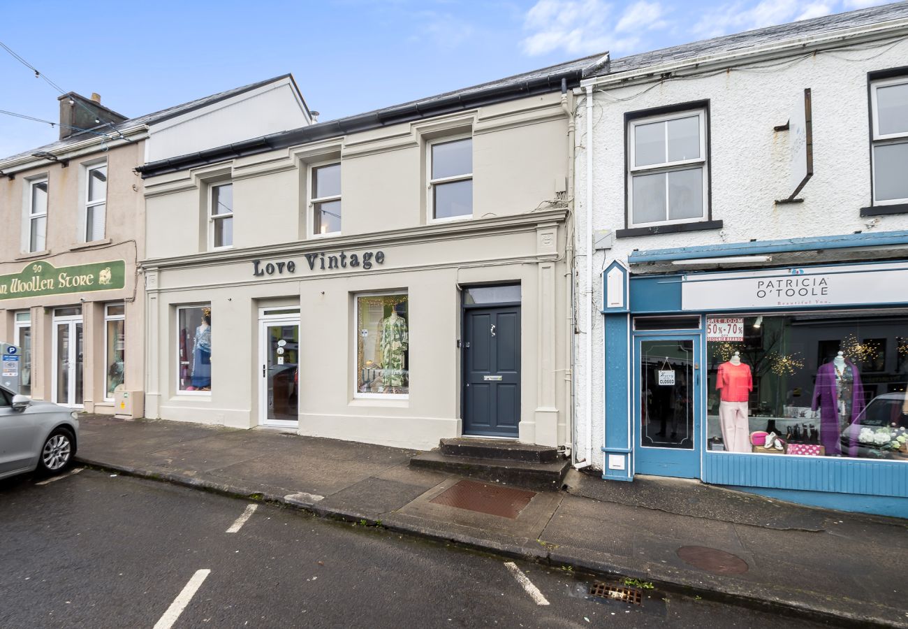 Apartment in Clifden - Market Street Apartment Clifden Town