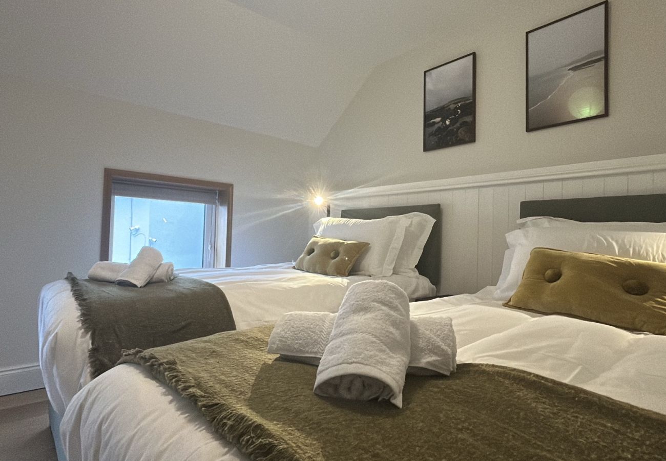 House in Clifden - The Old Forge in the Heart of  Clifden Town