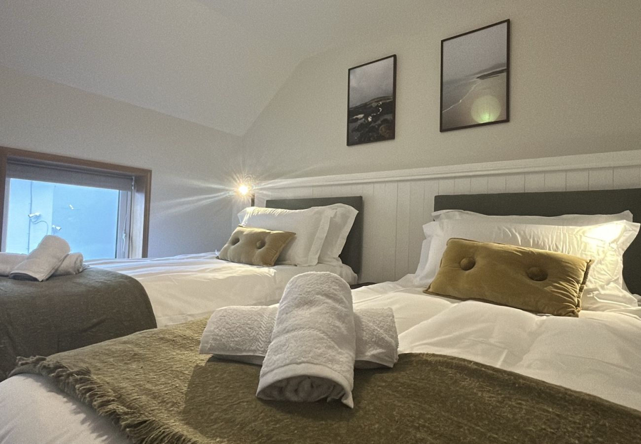 House in Clifden - The Old Forge in the Heart of  Clifden Town