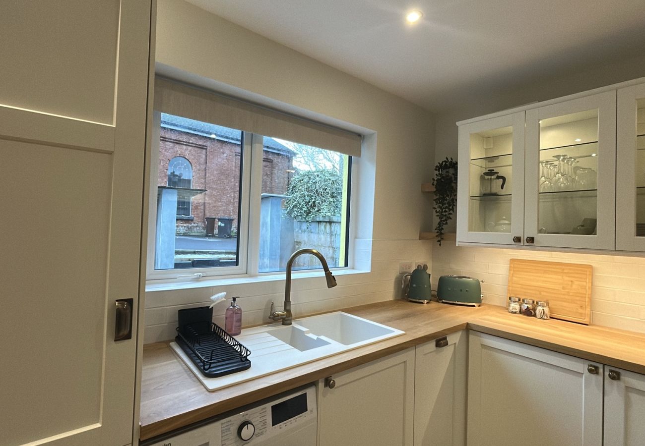 House in Clifden - The Old Forge in the Heart of  Clifden Town